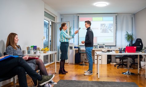 Škola govorništva - modularni program u trajanju 6 mjeseci